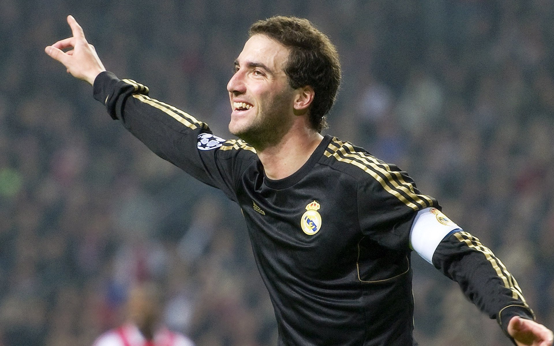 世界杯逆转传奇：英雄瞬间震撼全场！，世界杯首场逆转